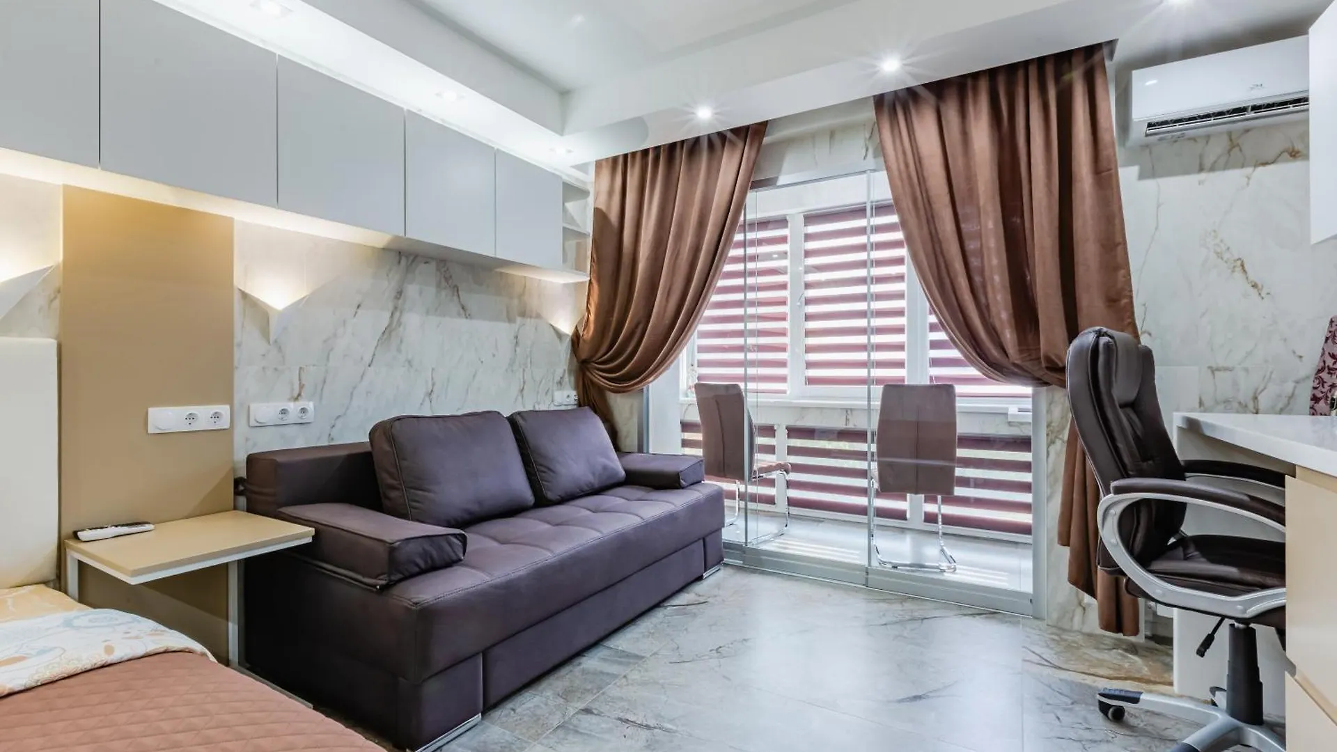 Luxury Apartment With Pool And Hammam Kiev