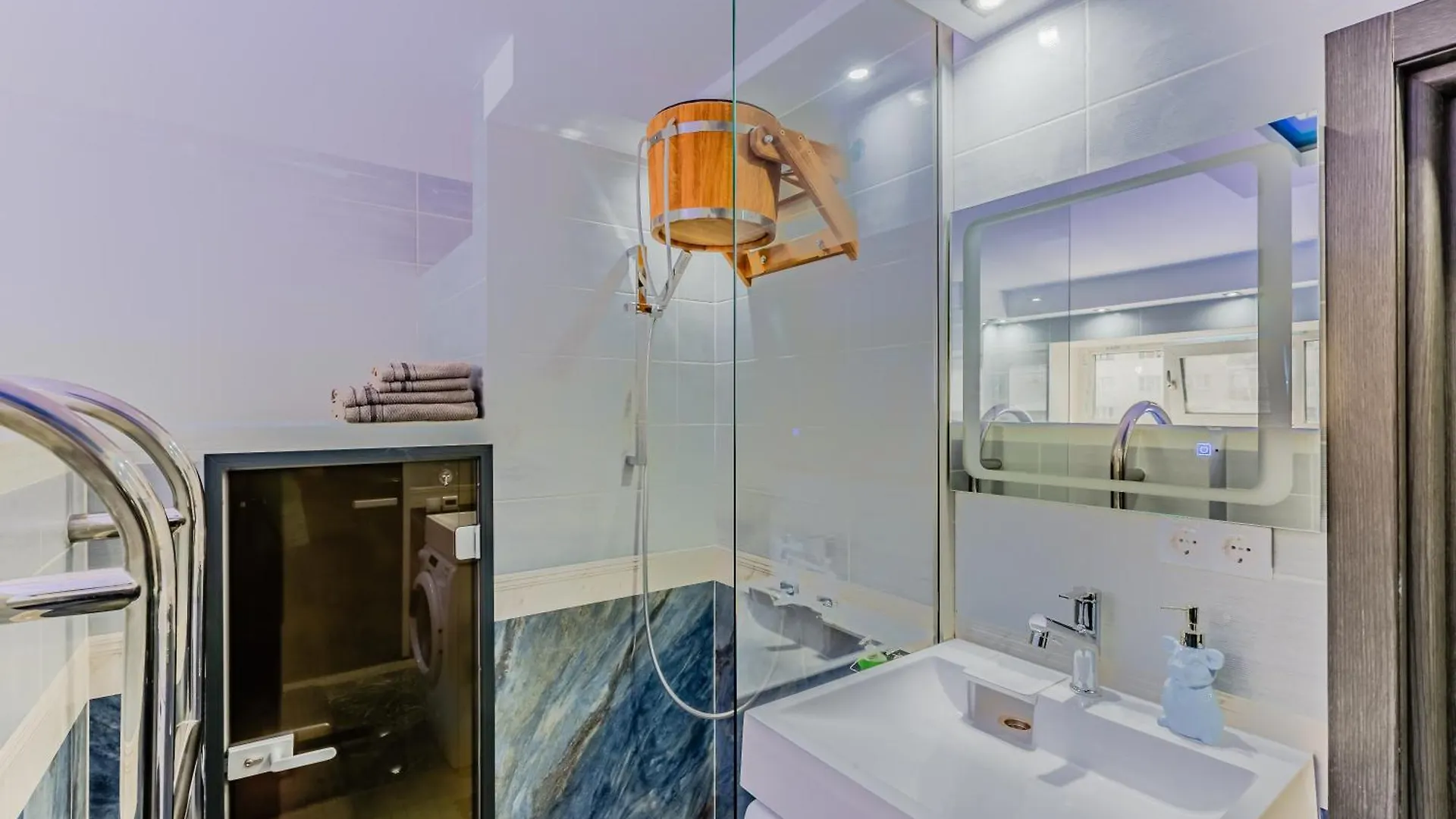 Luxury Apartment With Pool And Hammam Kiev