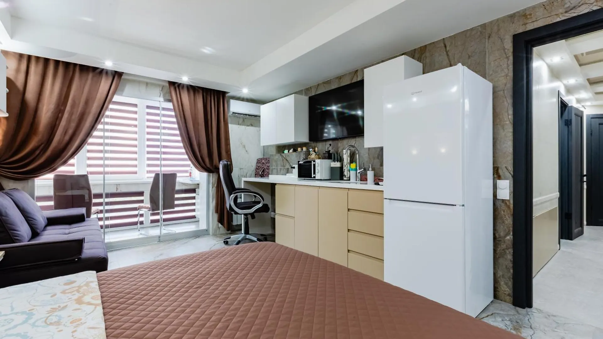Luxury Apartment With Pool And Hammam Kiev